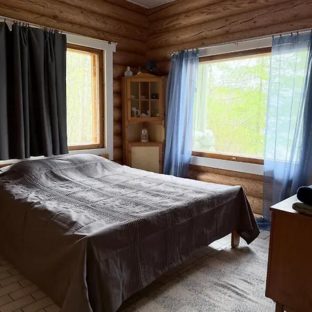 Spacious Log House With Private And Sauna